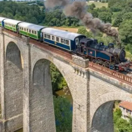 La Vivance 3* Le Puy-Saint-Bonnet
